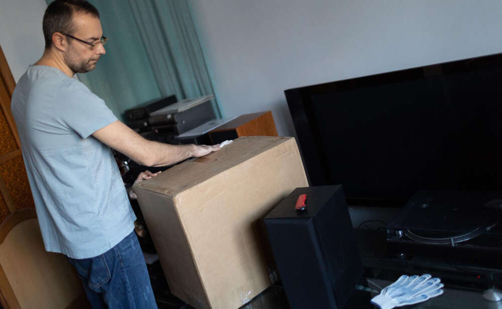 How to Pack and Move Your Electronics Safely