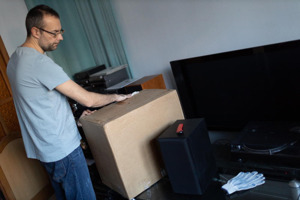 How to Pack and Move Your Electronics Safely